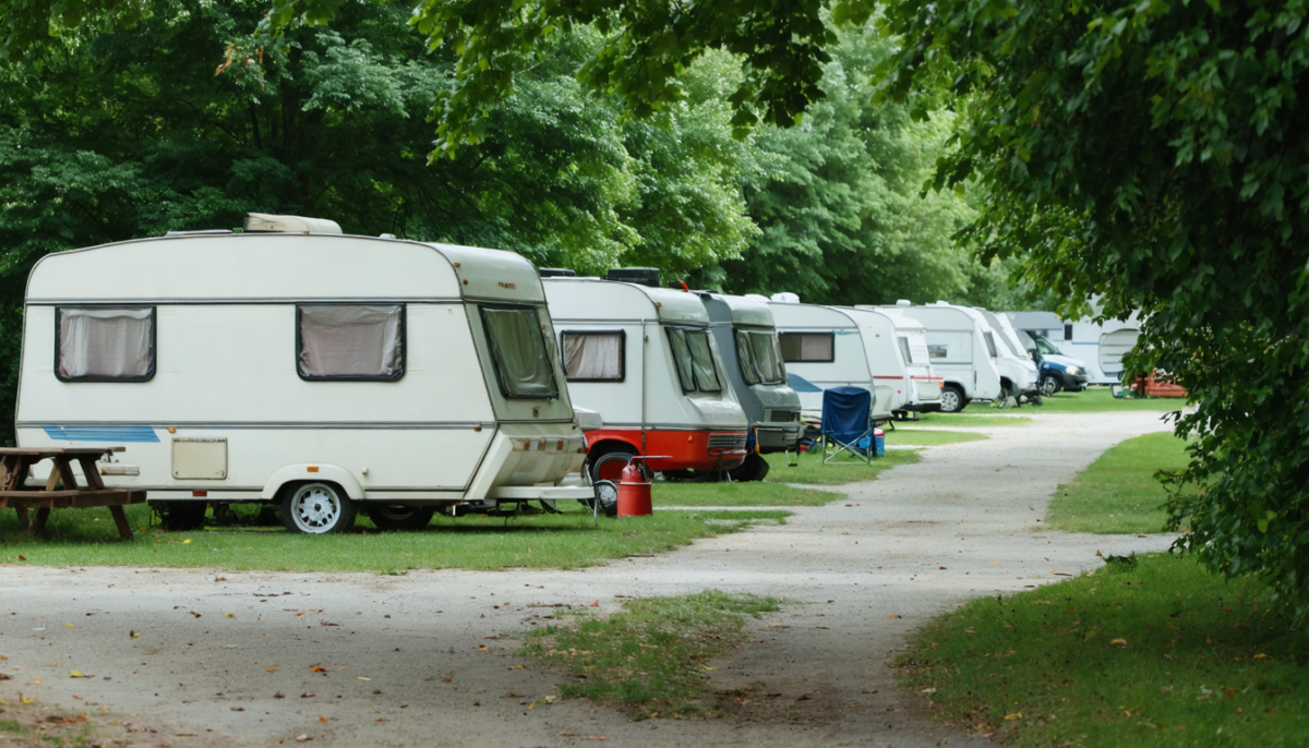 découvrez les marques de camping-cars à éviter selon mes observations personnelles avant d'effectuer votre achat, pour faire un choix éclairé et éviter les mauvaises surprises.